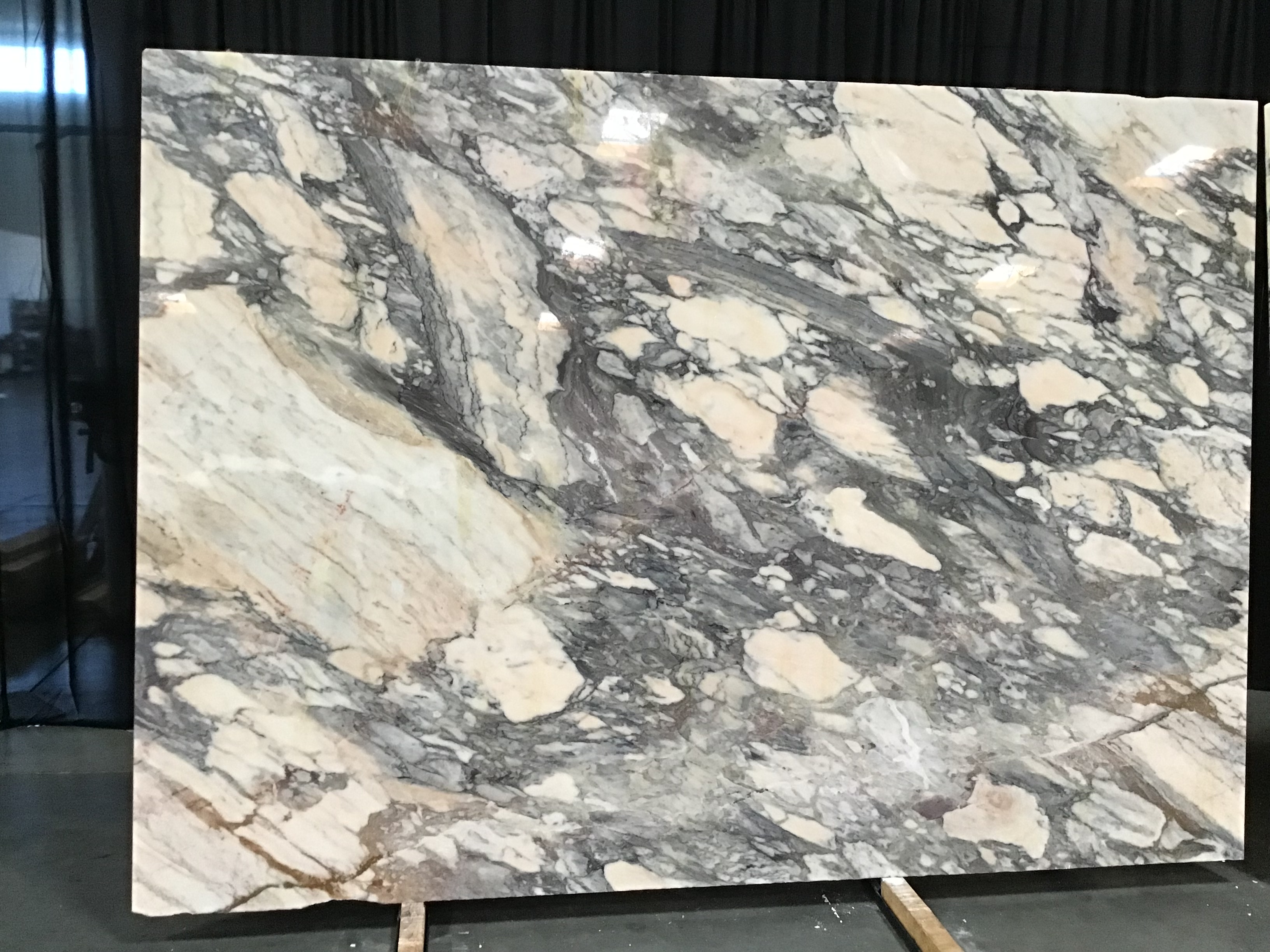 Arabescato Viola Marble Slab