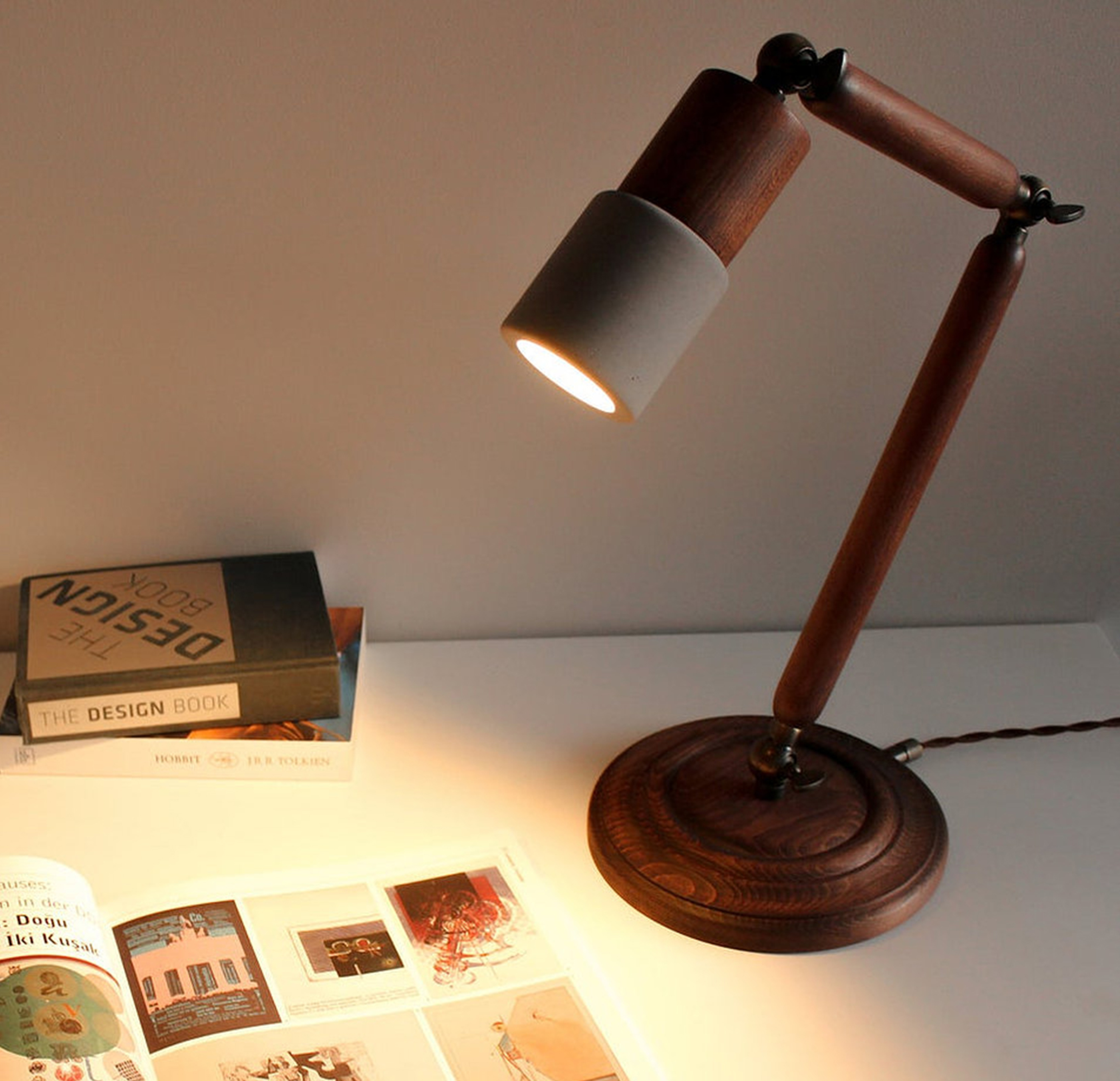 Tochi Link- Wenge Concrete Table Lamp 27x38cm